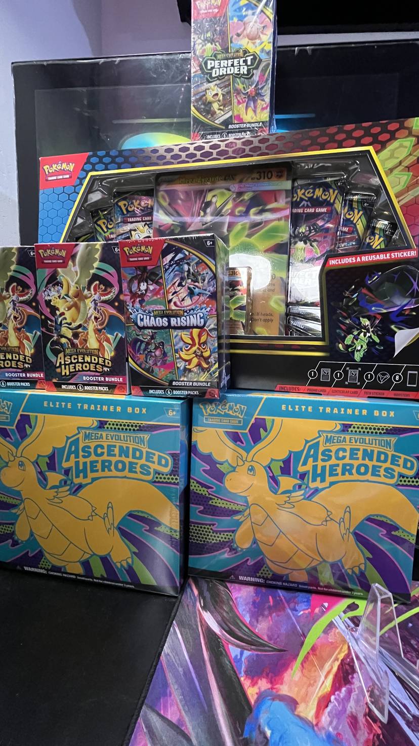 ETB ASCENDED GRATIS! PODIO B&W