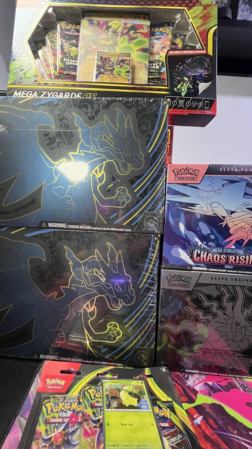 X2 UPC Charizard GRATIS! Phantasmal y Mega Podio 