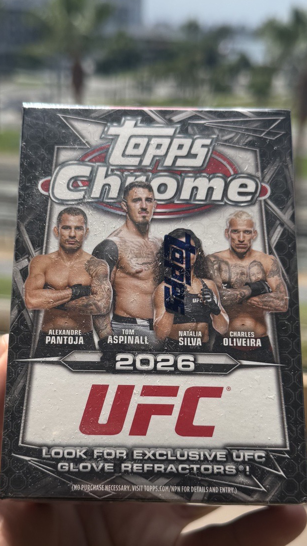1 pack Topps chrome UFC