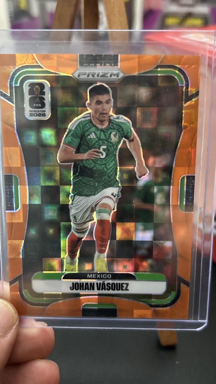 Carta Panini Prizm Johan Vásquez /215
