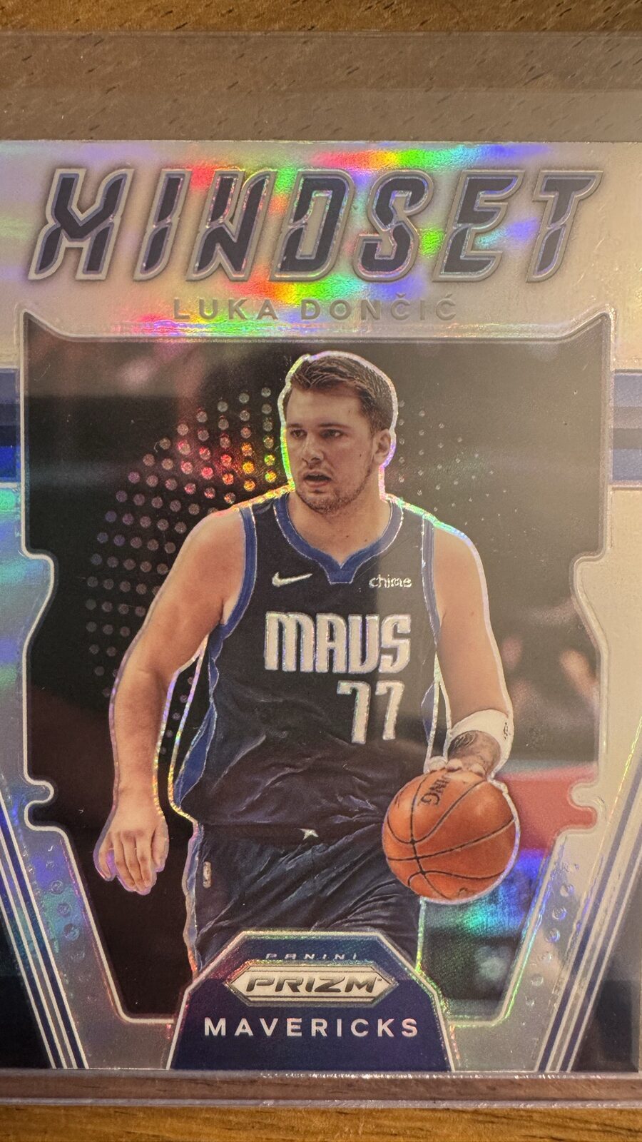 Carta Luka Doncic Prizm Mindset Silver