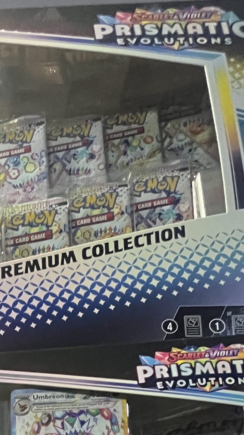 Prismatic Lucario Premium Gratis