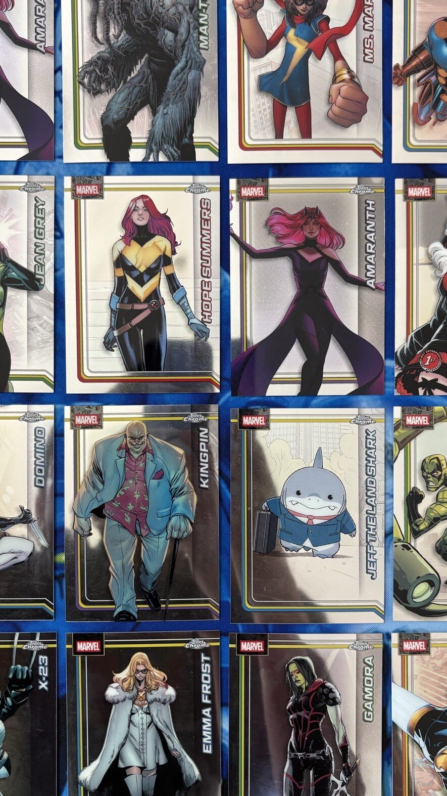 Tarjetas base Topps Chrome Marvel