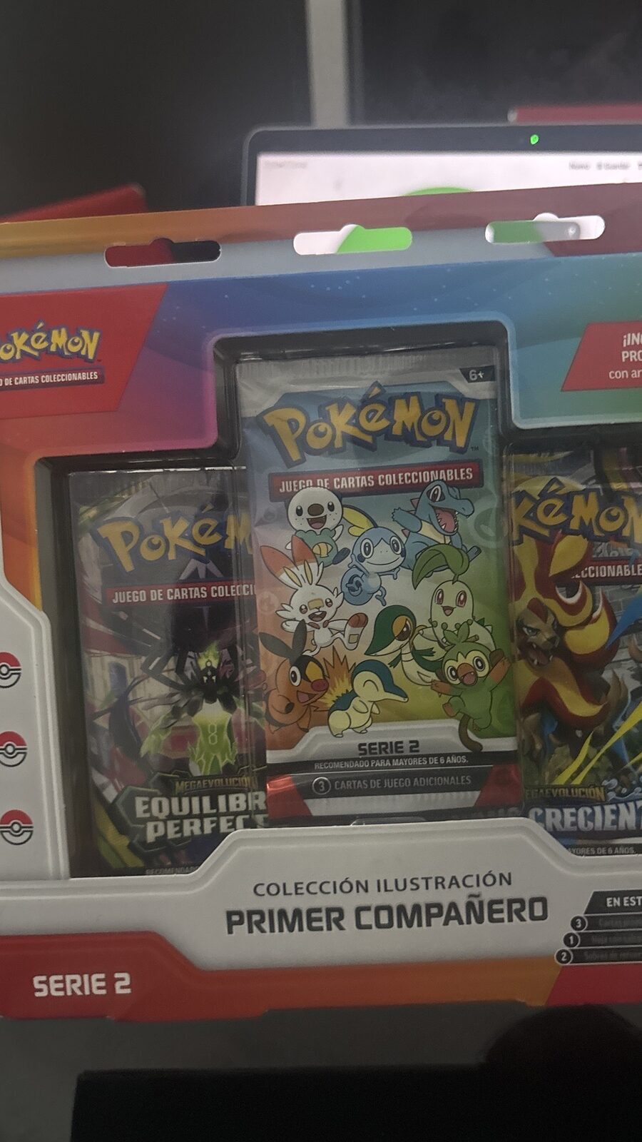 Colección Ilustración Primer Compañero Pokémon TCG