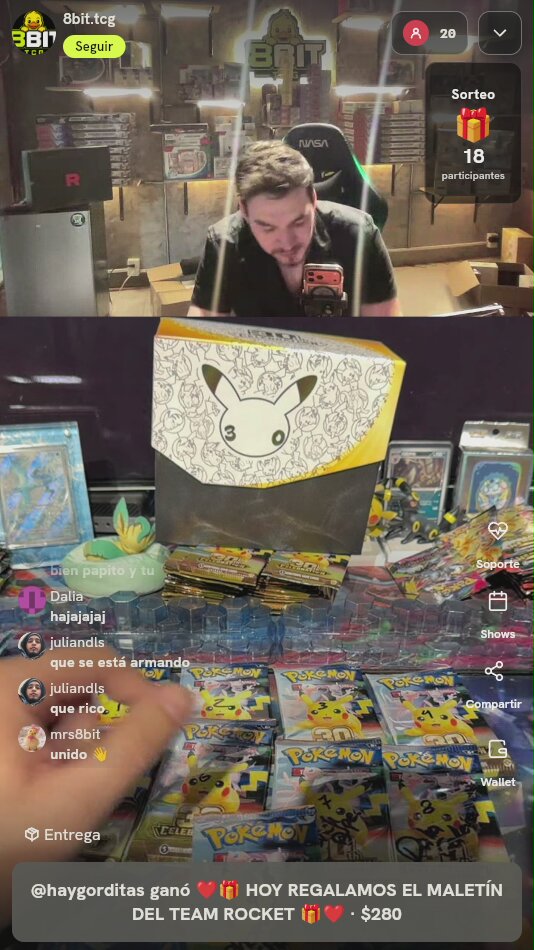 Pokémon Celebrations Elite Trainer Box