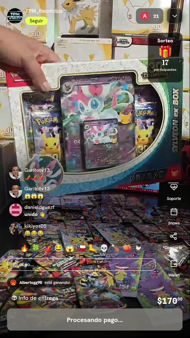 Caja Pokémon 30th Celebration Sylveon ex