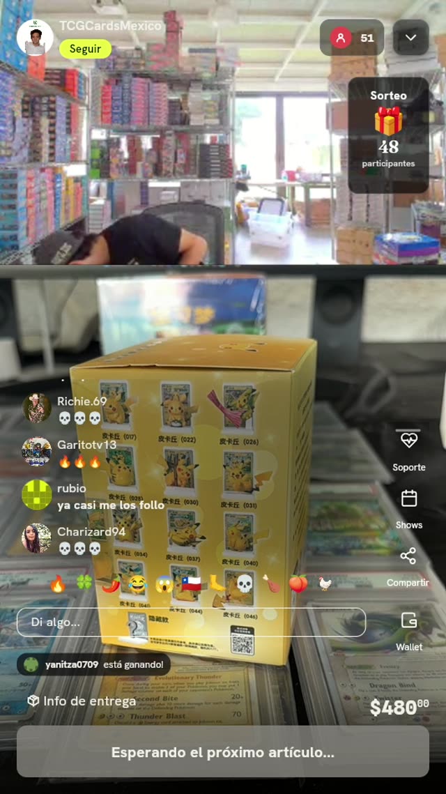 Caja Sorpresa Figura Pikachu Pokémon 30 Aniversario