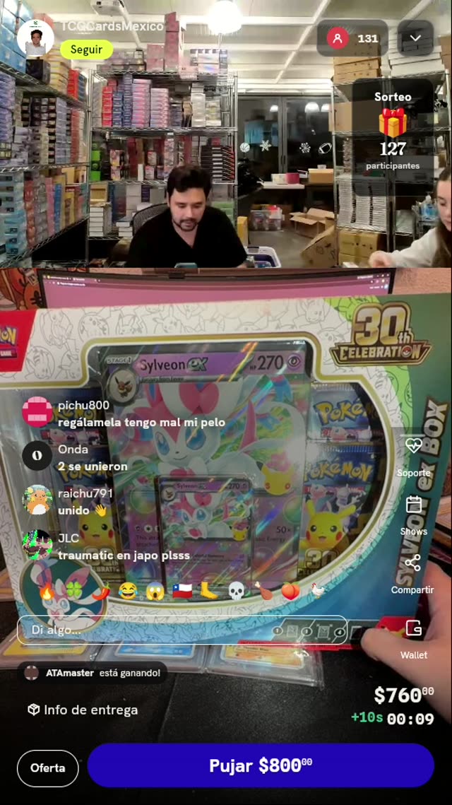 Caja Pokémon 30th Celebration Sylveon ex
