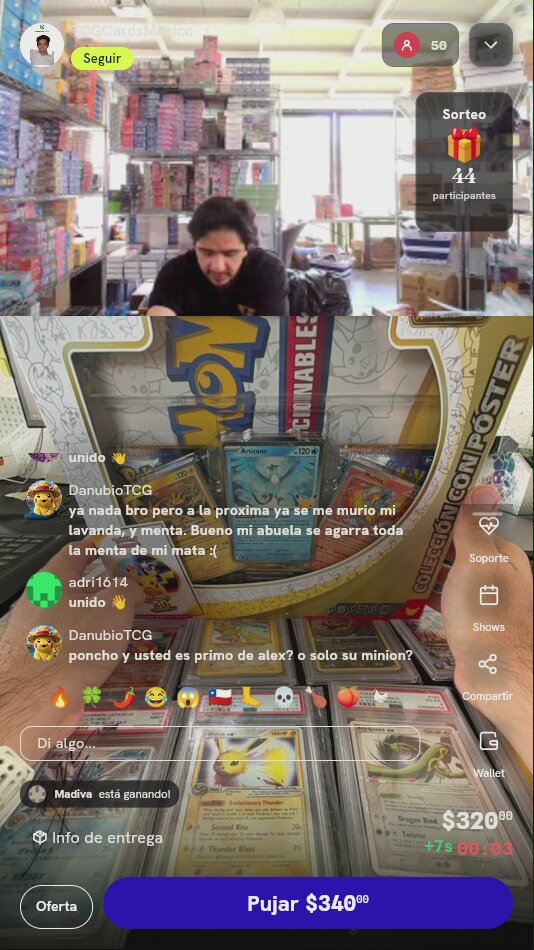 Colección con Póster Pokémon 30.º Aniversario