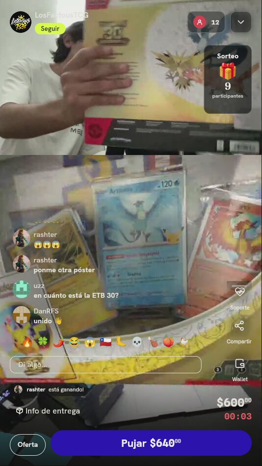 Colección con Póster 30° Aniversario Pokémon TCG