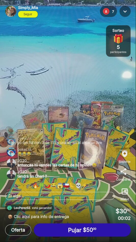 Carta Pokémon dorada misteriosa