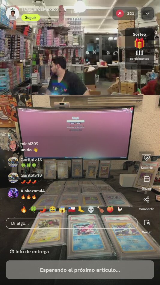 Caja Pokémon Pikachu V-UNION