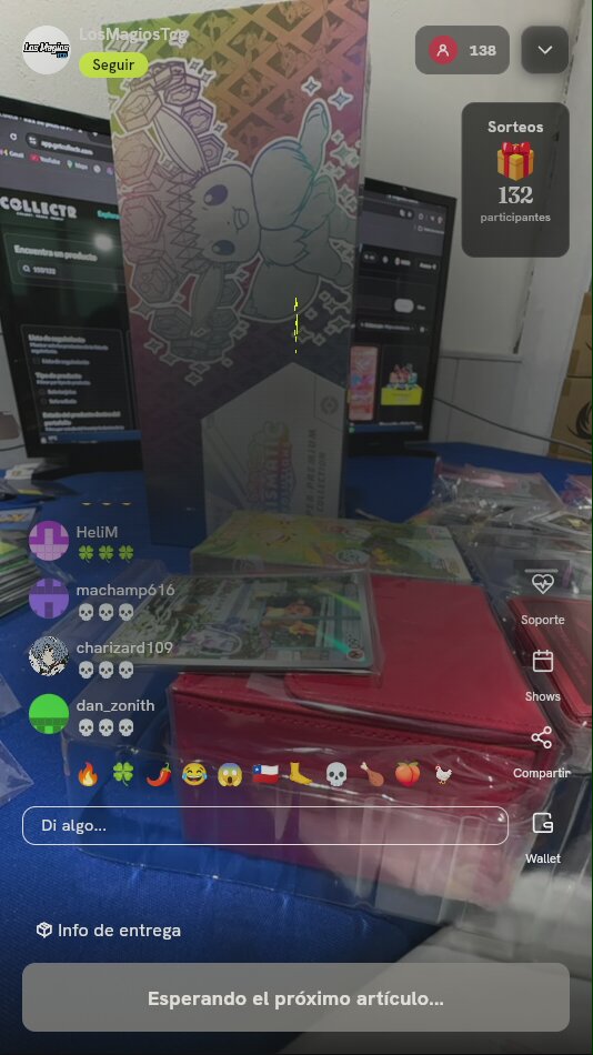 Caja Prismatic Evolutions Super-Premium Collection