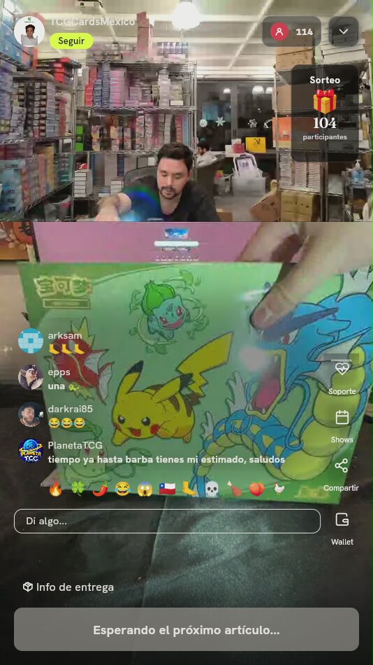 Caja Pokémon TCG Charizard Chino