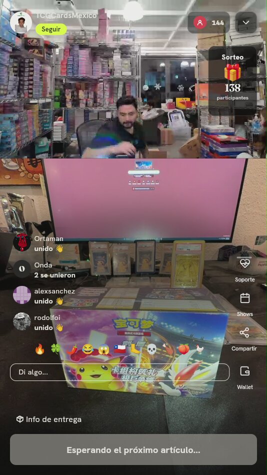 Caja Pokémon Dynamax Clash Deck Building