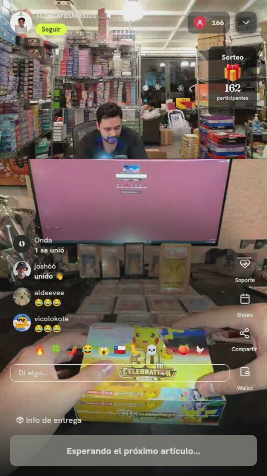 Caja Pokemon 25th Celebration