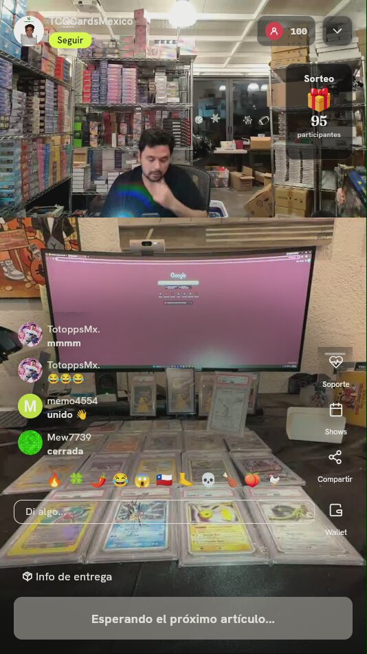 Caja Pokémon 30th Celebration Espeon y Umbreon