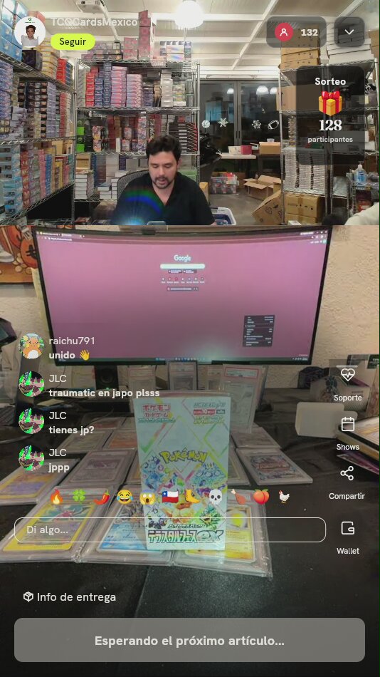 Caja Pokémon 30th Celebration Sylveon ex